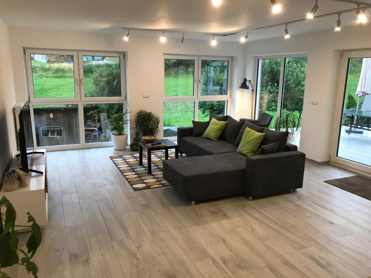 Ferienwohnung „Frosch“ Neukirchen-Balbini Bagian luar foto